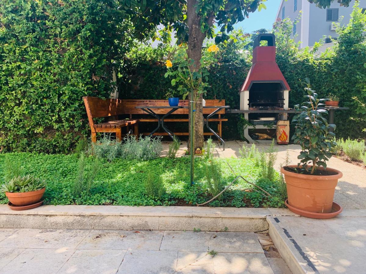 Guest House Vila Micika Дубровник Екстериор снимка