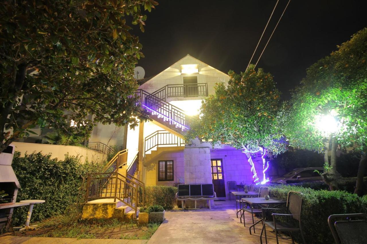 Guest House Vila Micika Дубровник Екстериор снимка