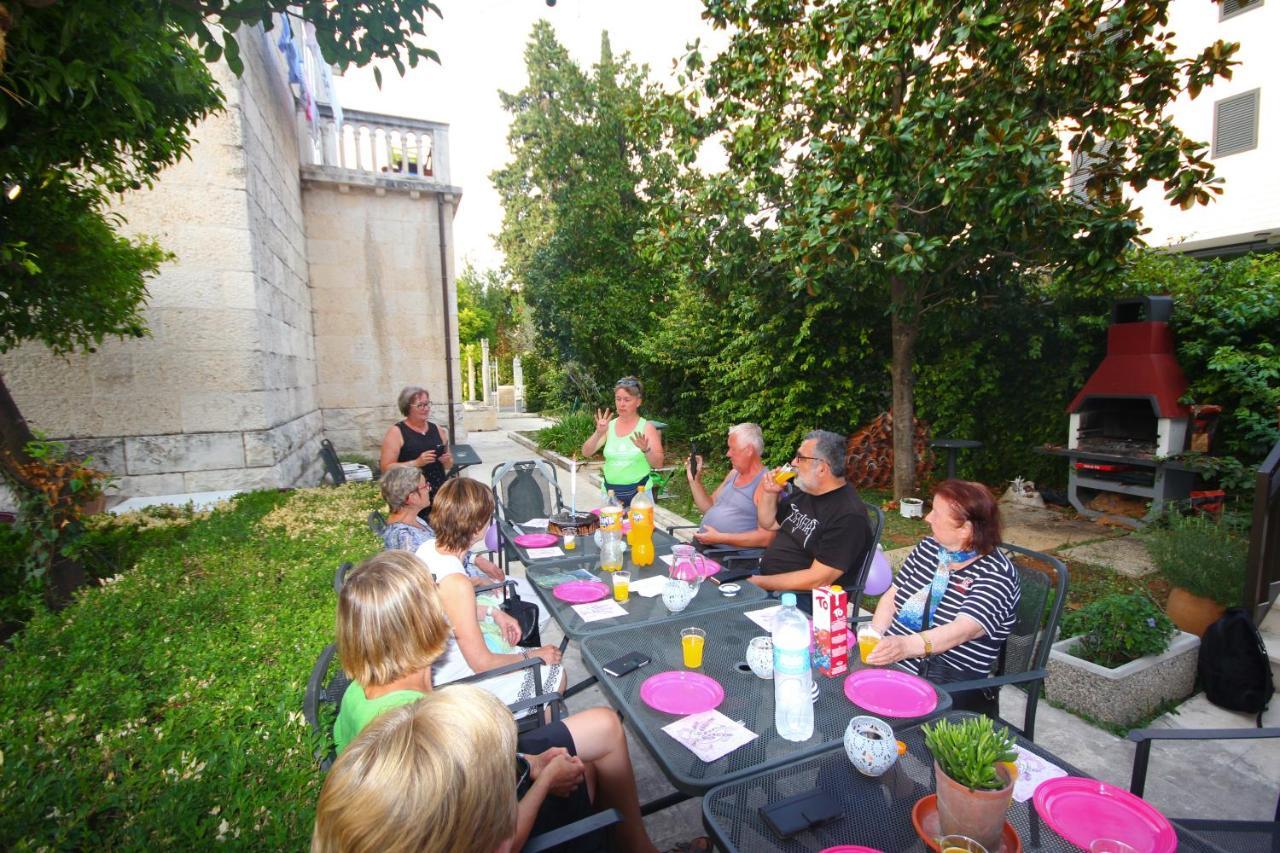Guest House Vila Micika Дубровник Екстериор снимка